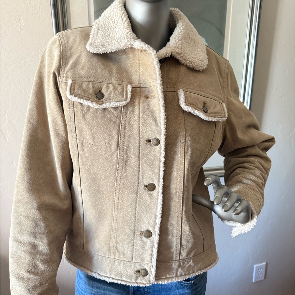 St. John’s Bay Tan Suede Leather Sherpa Cropped Western Women's Trucker Jacket‎